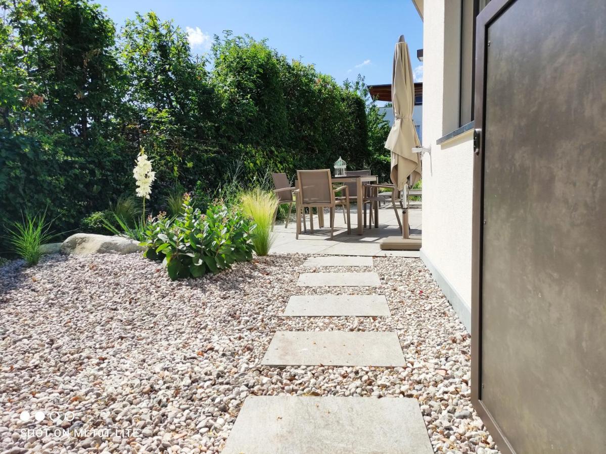 Ruhige Ferienwohnung Mit Garten Und Garage In Privatvilla Marlengo Exterior foto